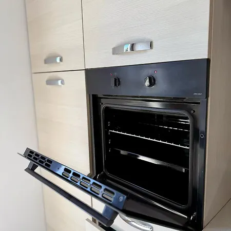 公寓 Dea Bendata A Frodite 帕莱斯特里纳