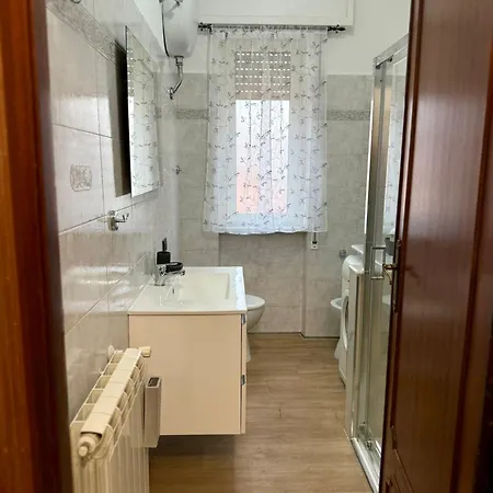 公寓 Dea Bendata A Frodite 帕莱斯特里纳